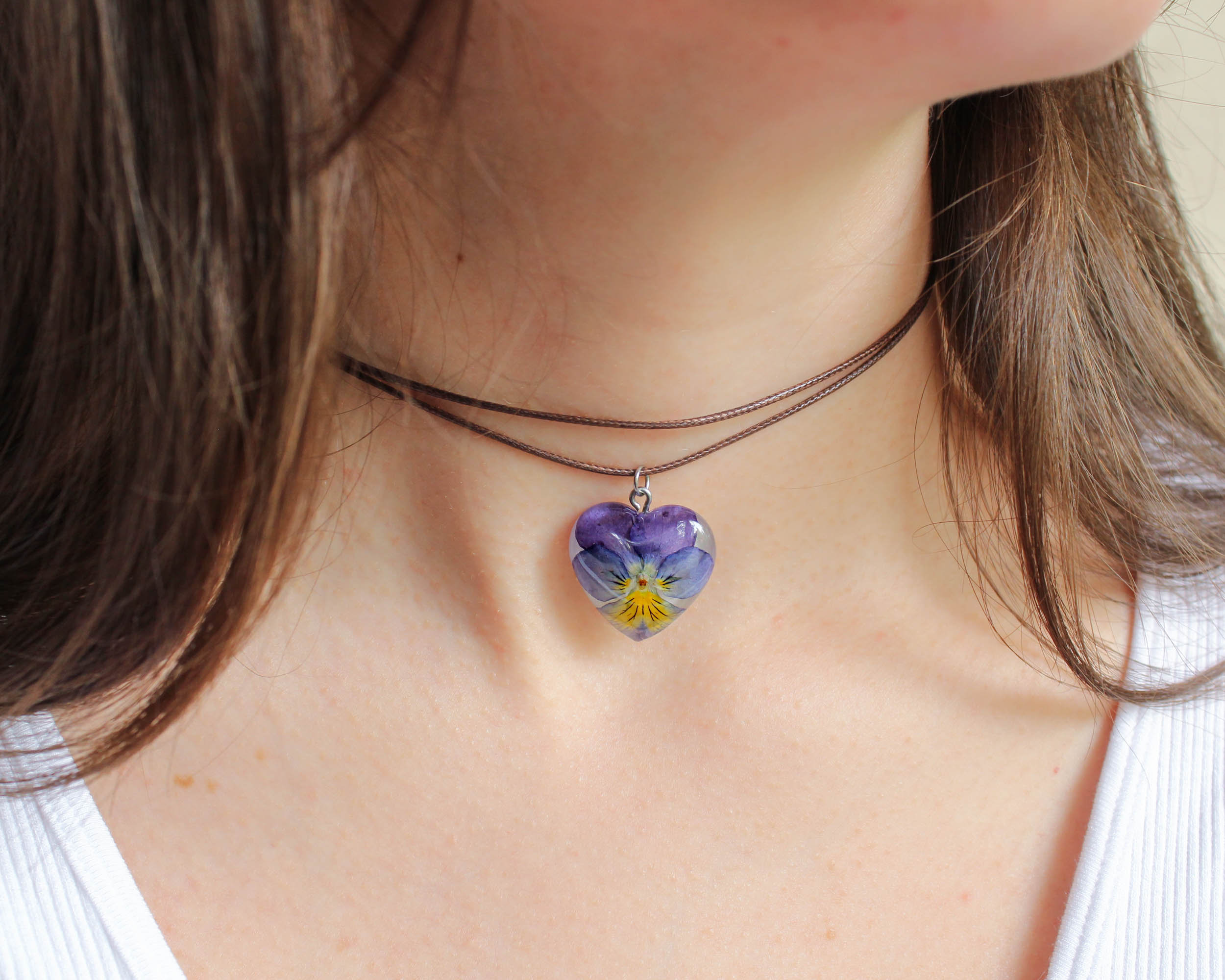 Layered Choker Necklace with Pressed Flower Pendant in Resin