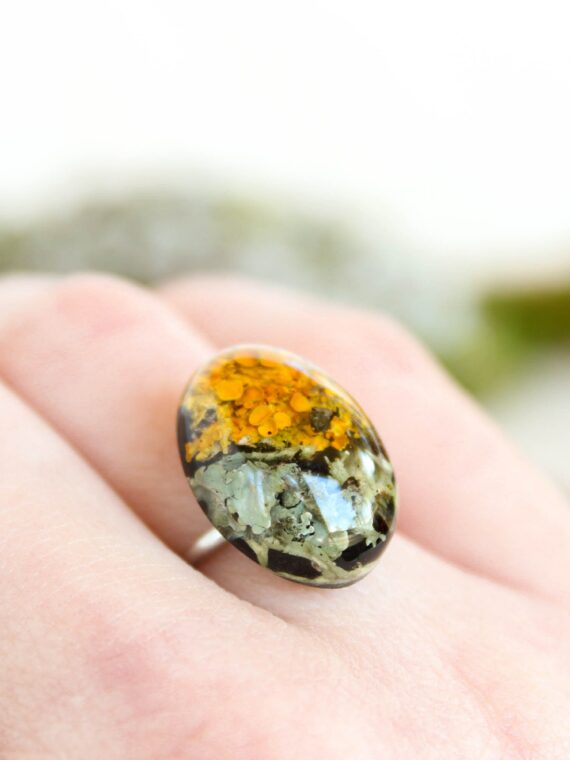 Nature inspired ring, Real lichen moss ring in resin, Terrarium ring, Oval minimalist ring, Adjustable ring for women, Forest inspired ring