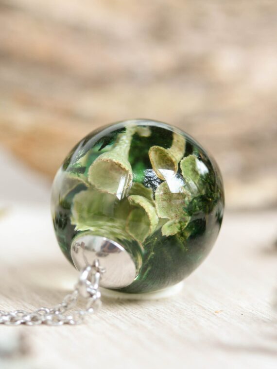 Forest inspired necklace, Pixie cup lichen necklace, Botanical resin jewelry, Terrarium necklace pendant, Unique gift for him or her