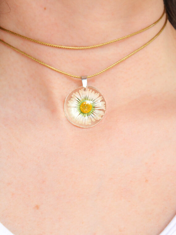 Double Layered Choker Necklace with Pressed Daisy Flower