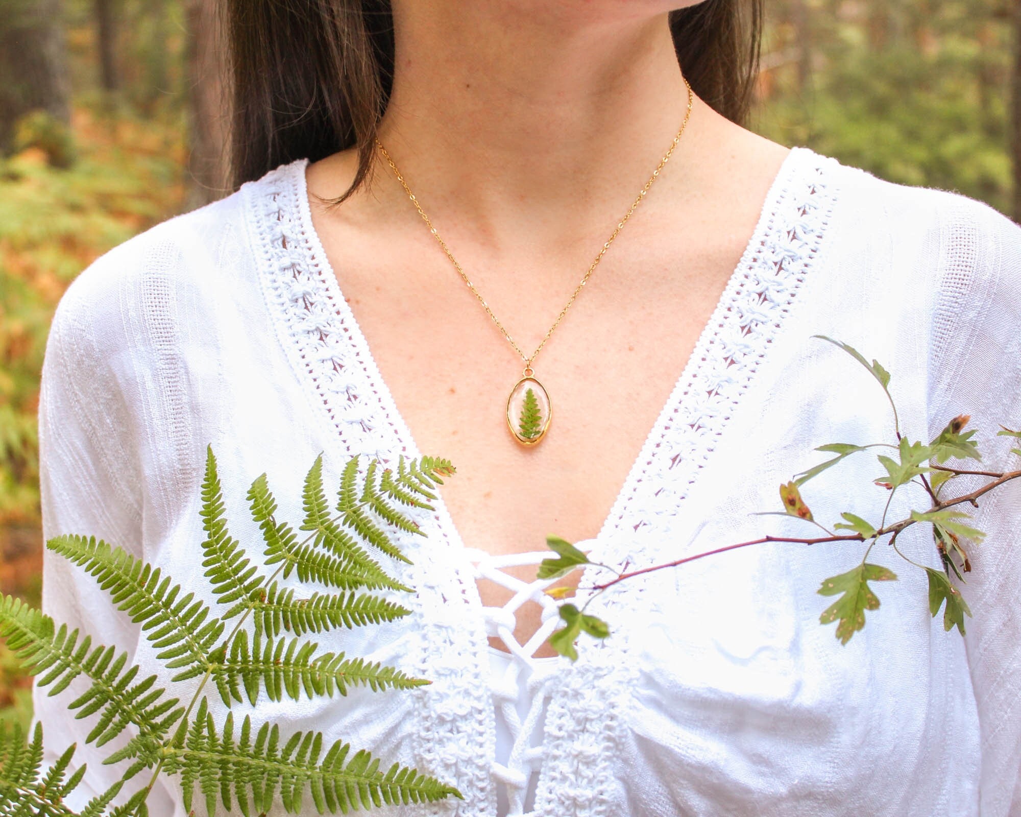 Dainty nature necklace with real fern leaf in oval gold, Botanical necklace for plant lovers, Ellipse pendant necklace, Nature inspired gift