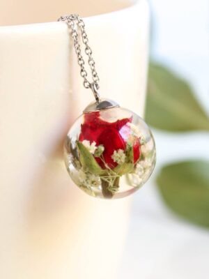 Resin Red Rose Pendant Necklace with Real Baby’s Breath Flower
