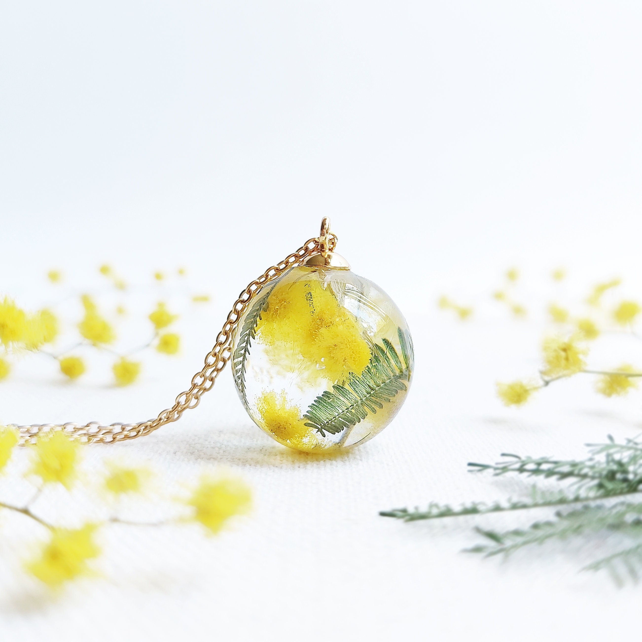 Nature inspired necklace with real flower, Eco friendly jewelry, Wild flower pendant necklace, Real leaf necklace, Gift for flower lover