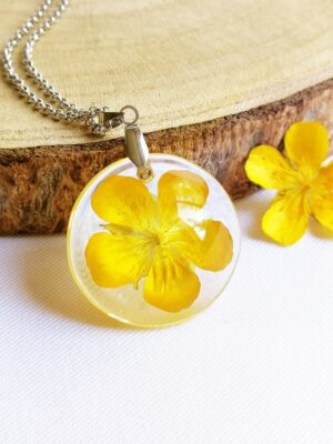 Preserved flower necklace, Nature inspired necklace, Dried flower resin necklace, Buttercup jewelry, 30th birthday gift for her