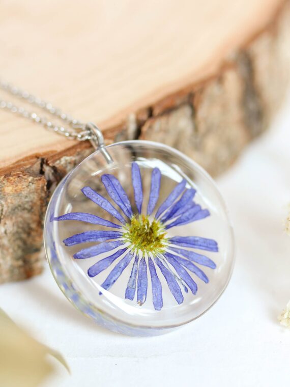 Transparent Resin Pendant Jewellery With Real Flower for sale | Buy  Transparent Resin Pendant Jewellery With Real Flower Online India –  ClassyArtZ.com
