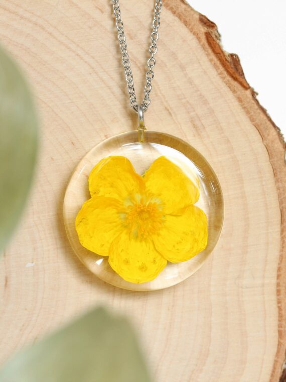 March Birth Flower Necklace with Pressed Flower Pendant in Resin