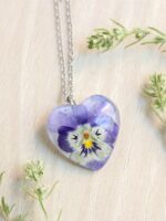 Mama and me necklace, Real flower necklace pendant resin, Gift for mother and daughter, Violet flower necklace, Heart shaped necklace set