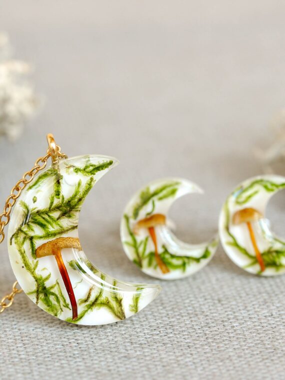 Botanical Earrings with Real Mushroom and Green Moss – Moon Jewelry