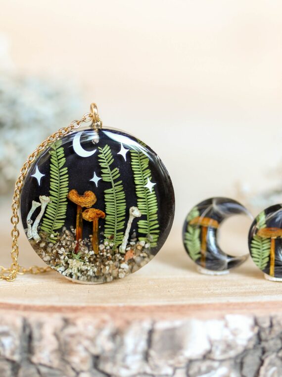 Forest lover Necklace: Real Mushroom & Leaf with Moon and Stars