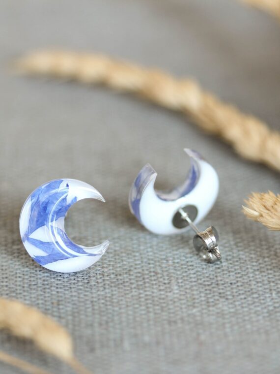 Dainty Crescent Moon Earrings Stud with Pressed Flowers in Resin