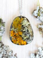 Terrarium necklace with lichen, Botanical necklace, Pressed plant necklace, Nature gift for men, Organic jewelry, Geometric pendant necklace