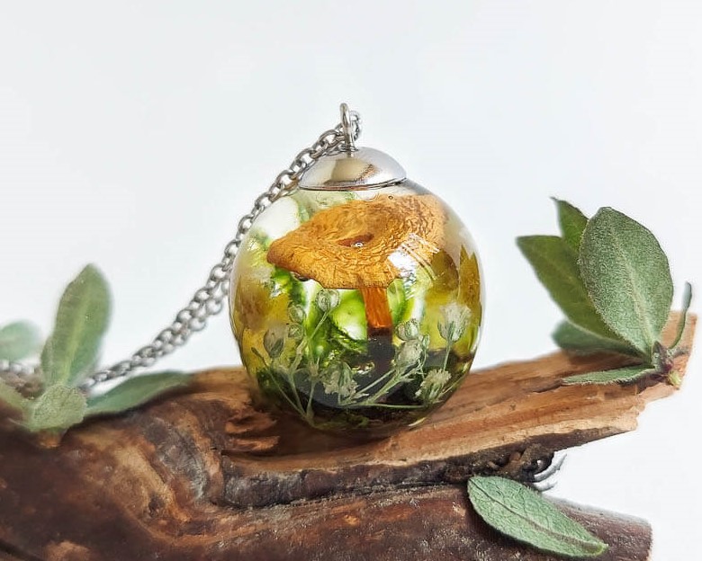 Garden Mushroom Necklace with Real Plants - Gifts for Gardeners