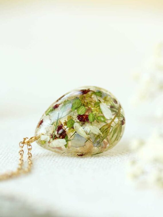 Bridal Bouquet Preservation Necklace – Custom Teardrop Pendant with Your Pressed Flowers