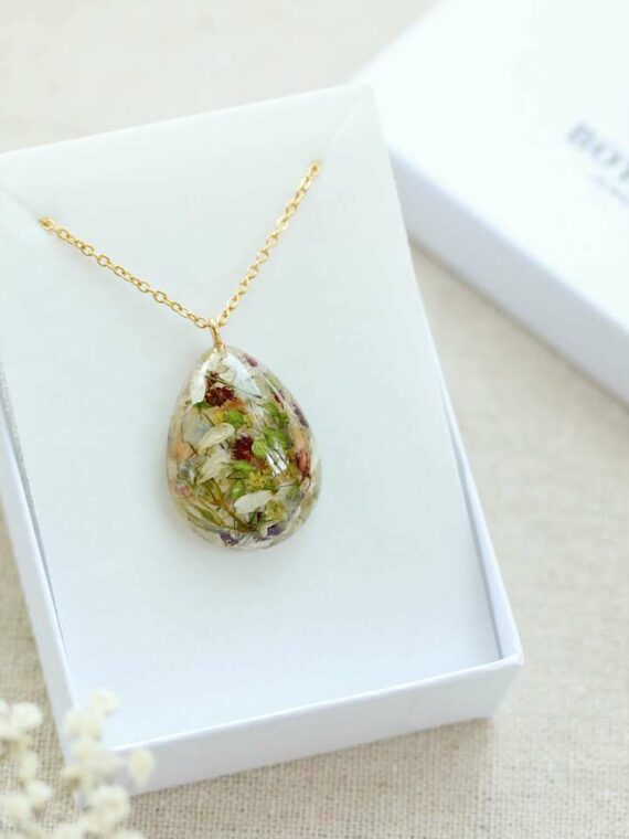 Bridal Bouquet Preservation Necklace – Custom Teardrop Pendant with Your Pressed Flowers