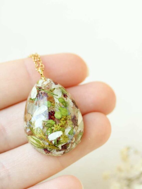 Bridal Bouquet Preservation Necklace – Custom Teardrop Pendant with Your Pressed Flowers