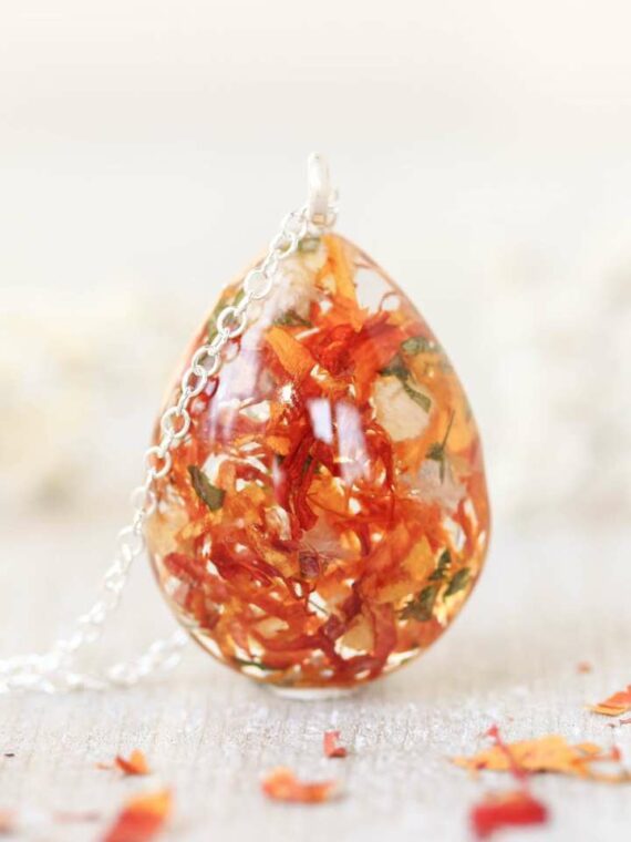 Wedding Bouquet Necklace – Personalized Jewelry with Your Real Flowers