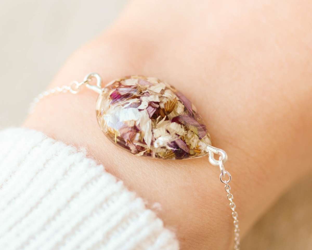 Funeral Flower Keepsake Bracelet – Memorial Jewelry with Real Preserved Flowers